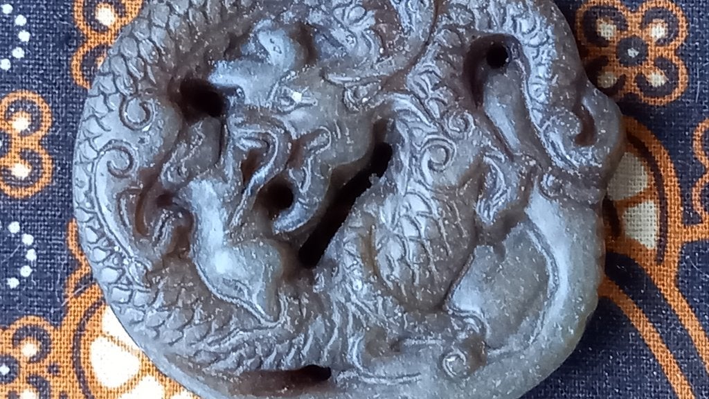 Mooi antiek Chinees jade amulet met een draak 5,2 cm., Ophalen of Verzenden