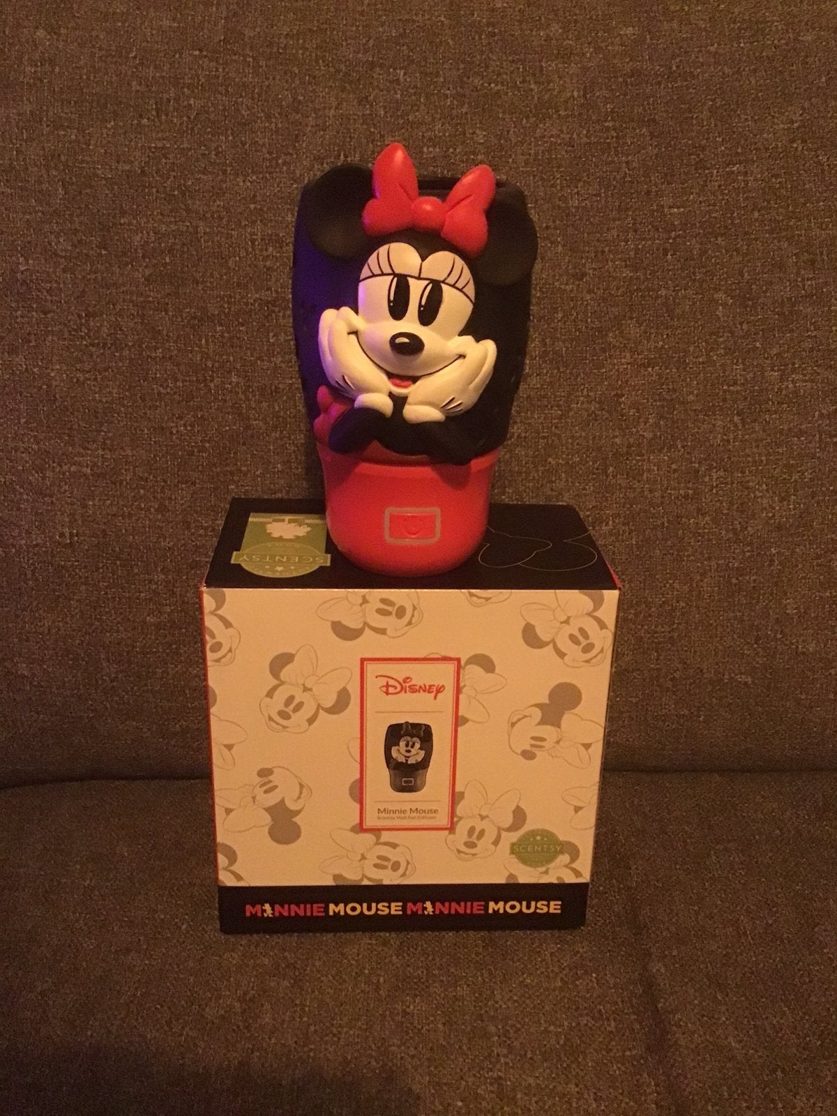 Scentsy wand diffuser - Minnie Mouse, Ophalen of Verzenden, Mickey Mouse, Nieuw, Overige typen