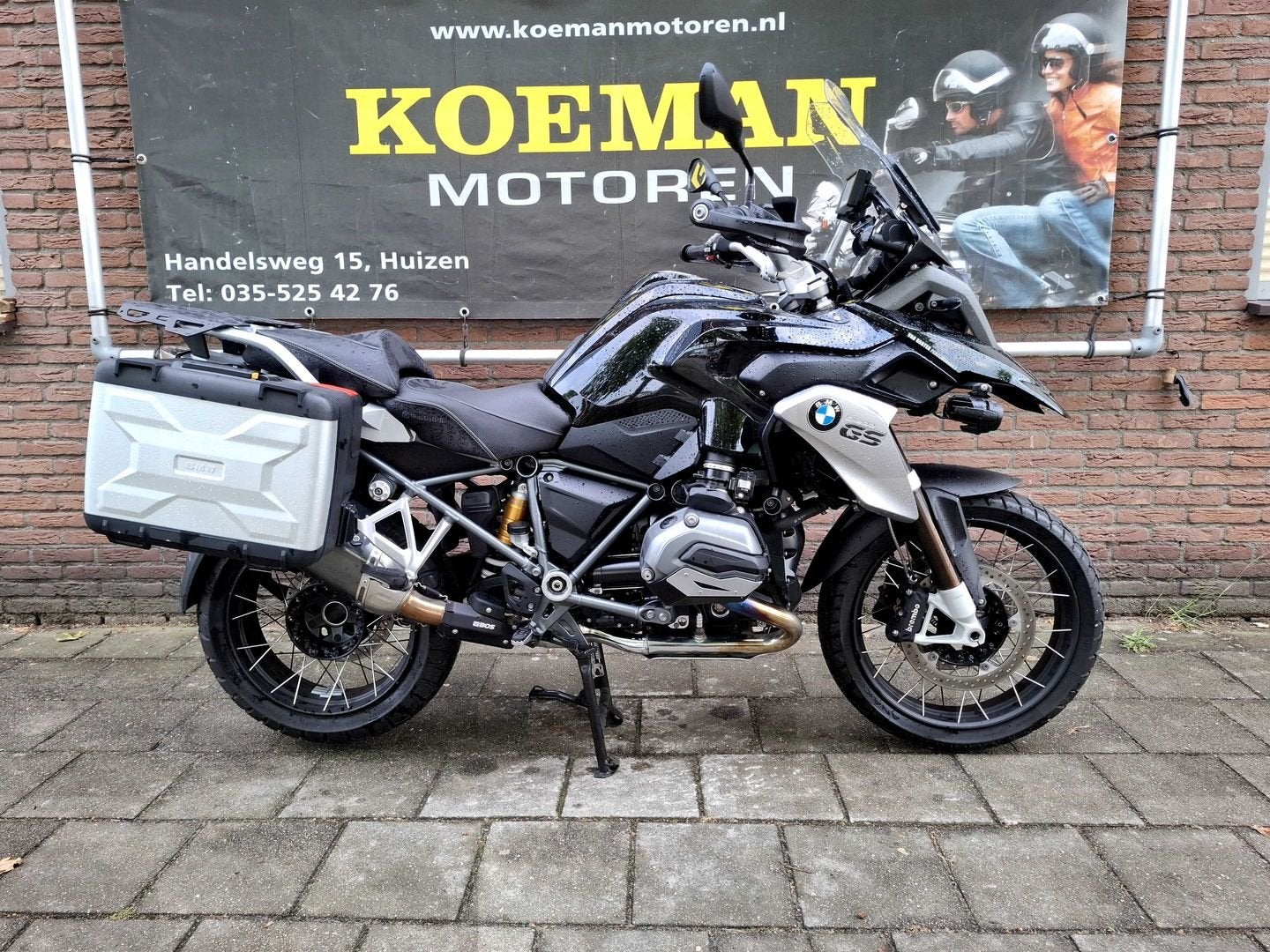 BMW R 1200 GS Triple Black Edition (bj 2016) R1200GS BTW 1 e, 2 cilinders, Motorrijbewijs A, Bedrijf, Meer dan 35 kW