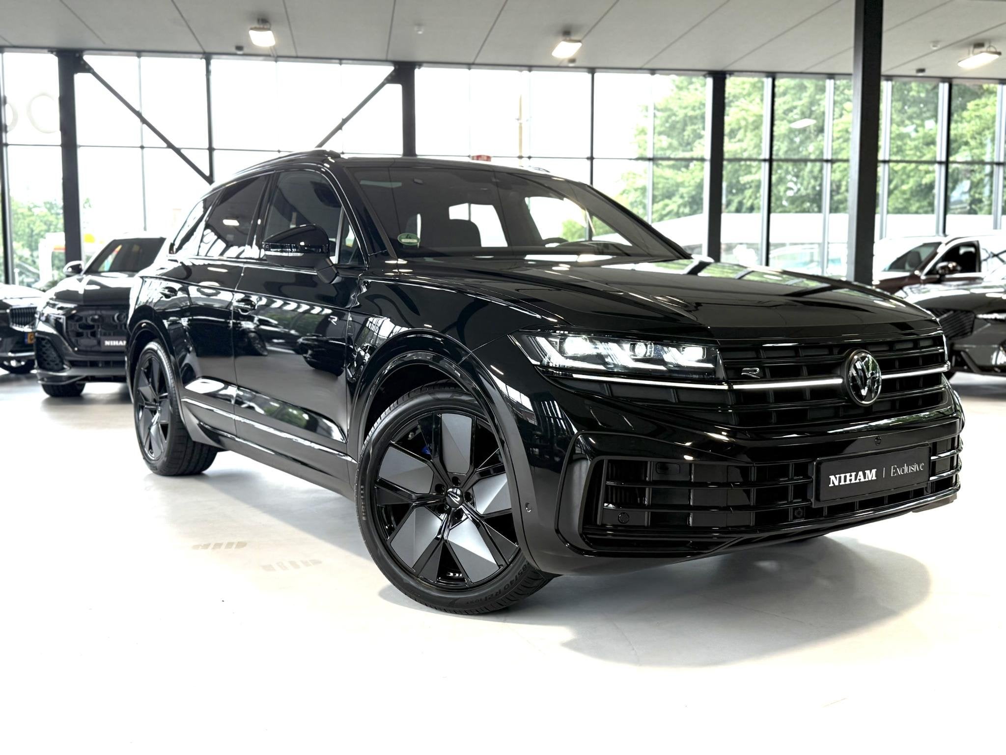 Volkswagen Touareg 3.0 TSi eHybrid 4MOTION R PANO-DAK|HEAD U, Automaat, 12 maanden, 14 kWh, Gebruikt
