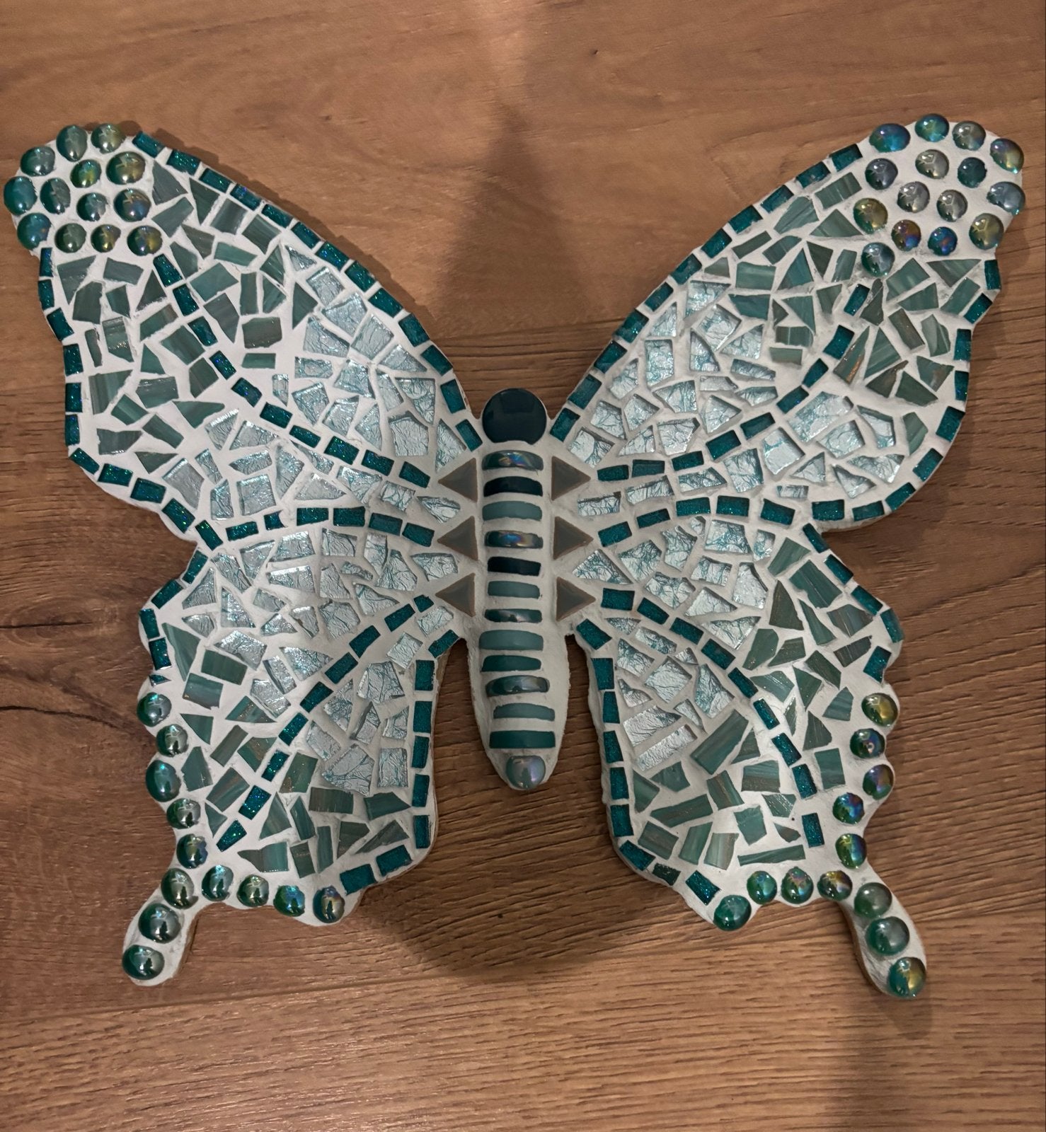 Mooie mozaïek vlinder wanddecoratie, turquoise/wit, Gebruikt, Meerkleurig, Overige stijlen, Ophalen of Verzenden