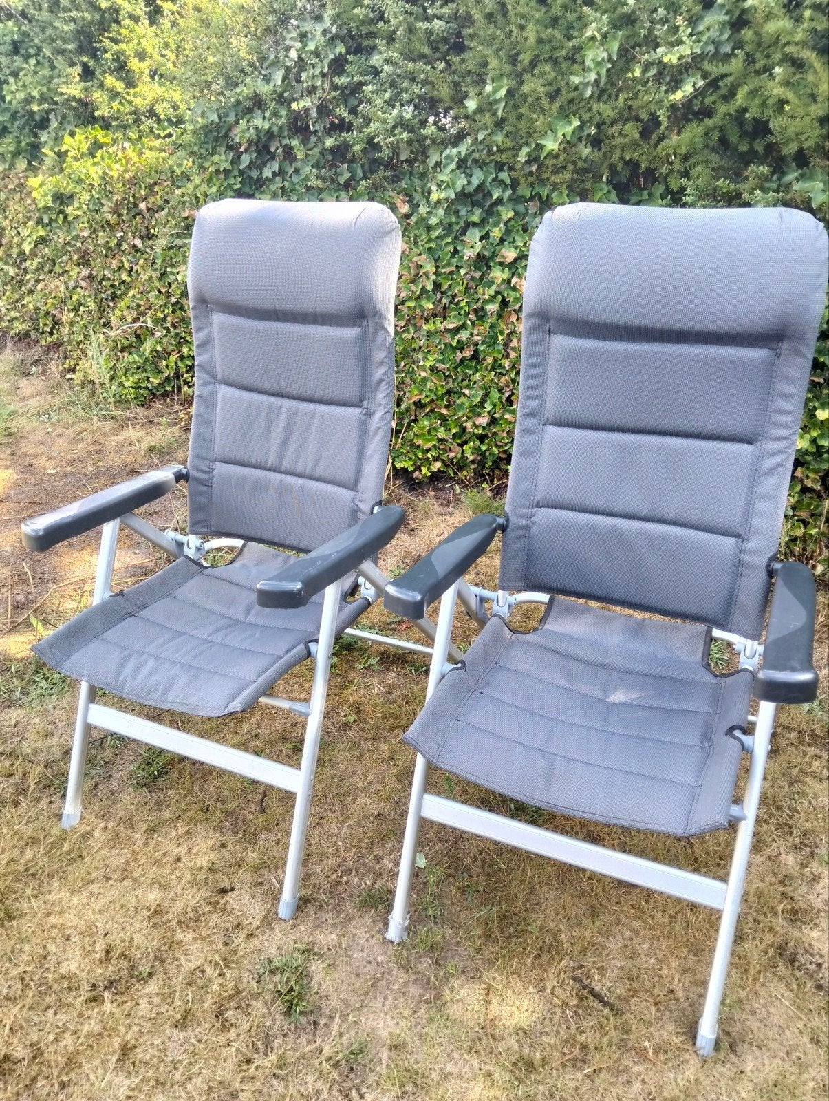 Twee campingstoelen - comfortabel en lichtgewicht, Ophalen, Gebruikt, Campingstoel