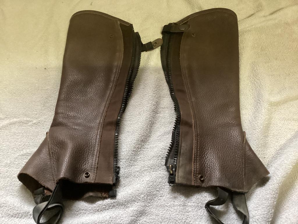 Chaps  maat XS. Dyon. Bruin, Dieren en Toebehoren, Paardrijkleding, Gebruikt, Ophalen of Verzenden, Schoeisel, Kinderen
