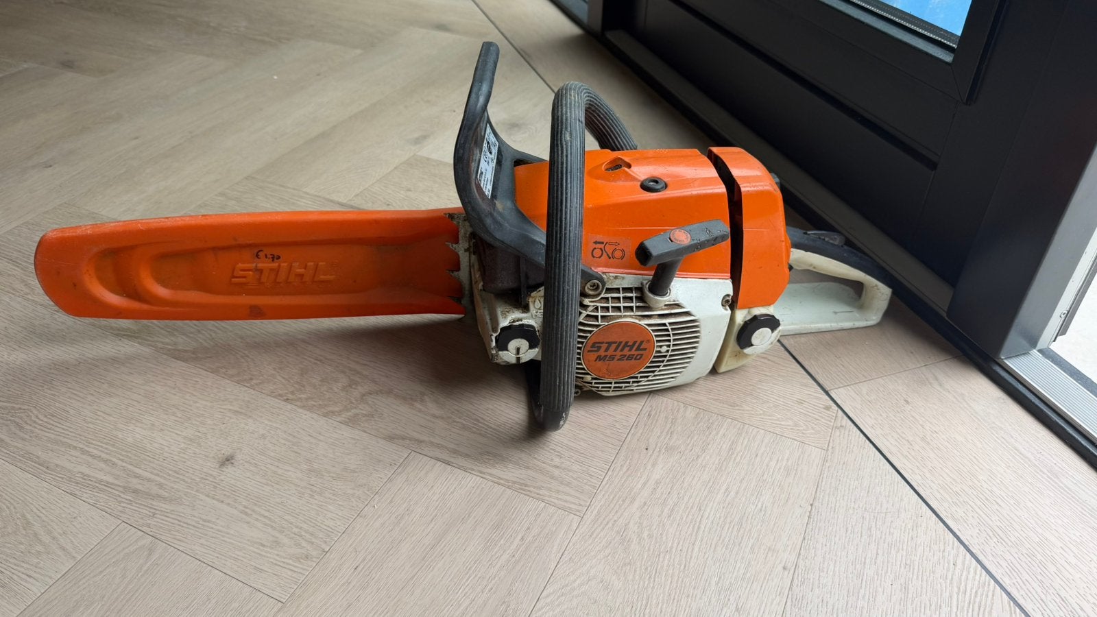 Stihl kettingzaag, Ophalen, Zo goed als nieuw