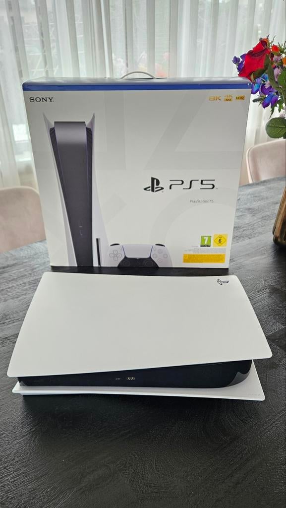 PS5 Playstation 5 Disc met doos incl Dark Plates, Spelcomputers en Games, Ophalen of Verzenden, Zo goed als nieuw