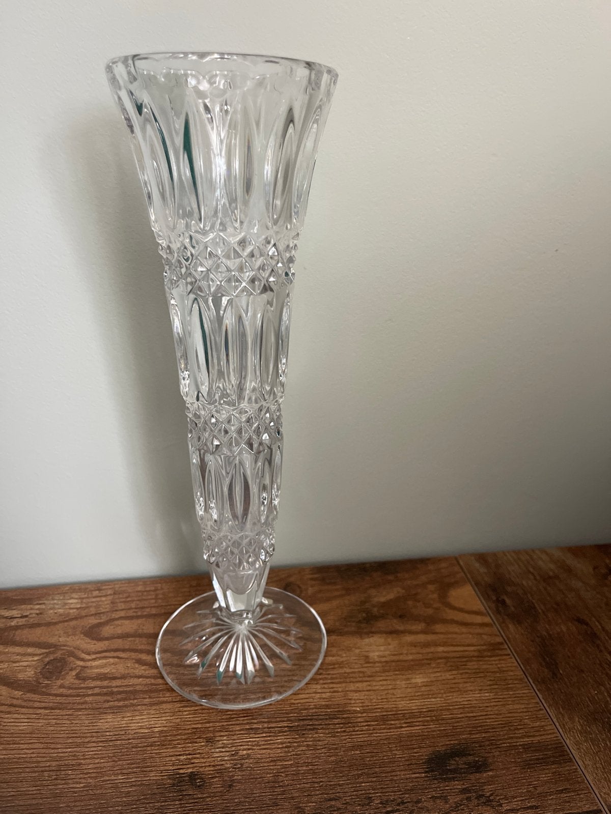 Elegante kristallen vaas met geslepen details, Ophalen