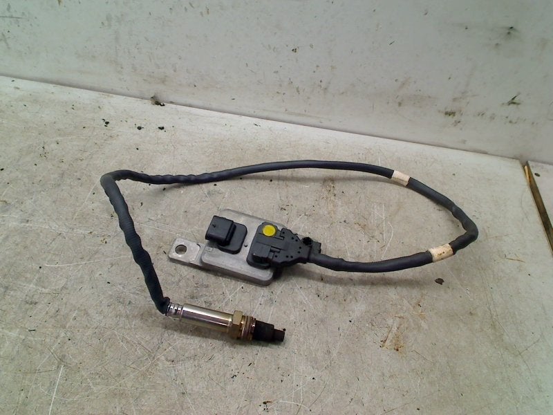 Nox Sensor Audi Q3 (8UB/8UG) (2015-05/2018-10) 04L907805L, Auto-onderdelen, Gebruikt, Auto-Union-Straße  1, Ingolstadt 85057, , Duitsland