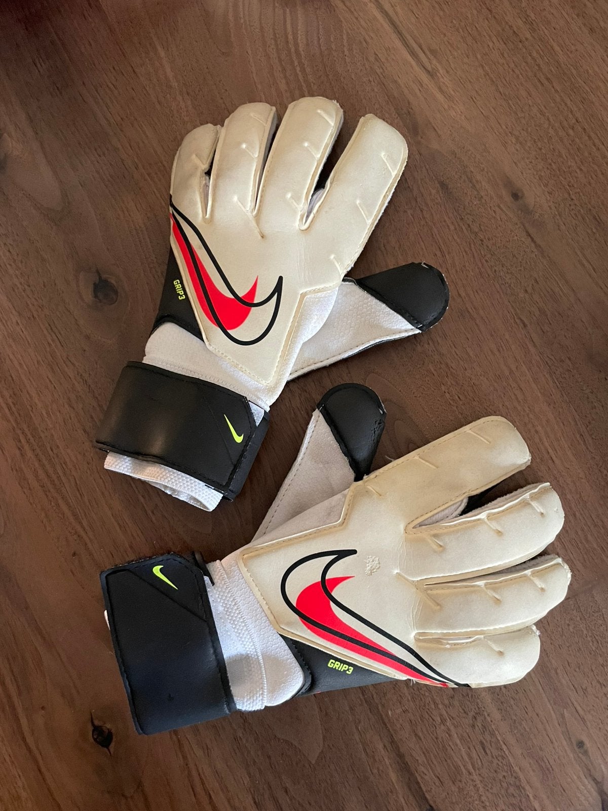 Voetbal keepershandschoenen Nike mt8, Ophalen, Zo goed als nieuw, Handschoenen, Maat S
