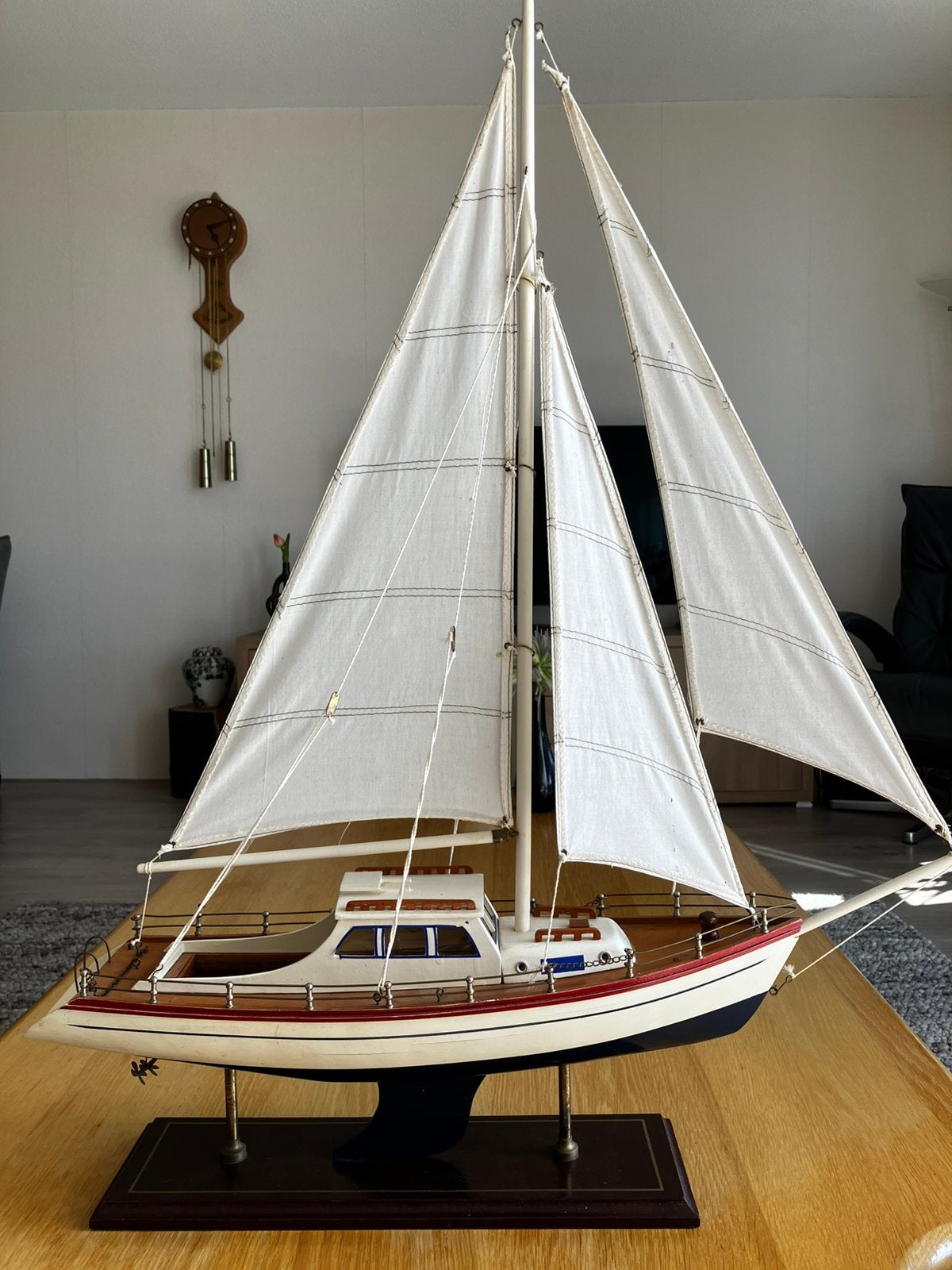 Modelbouw van een kajuitzeilboot, Ophalen, Zo goed als nieuw