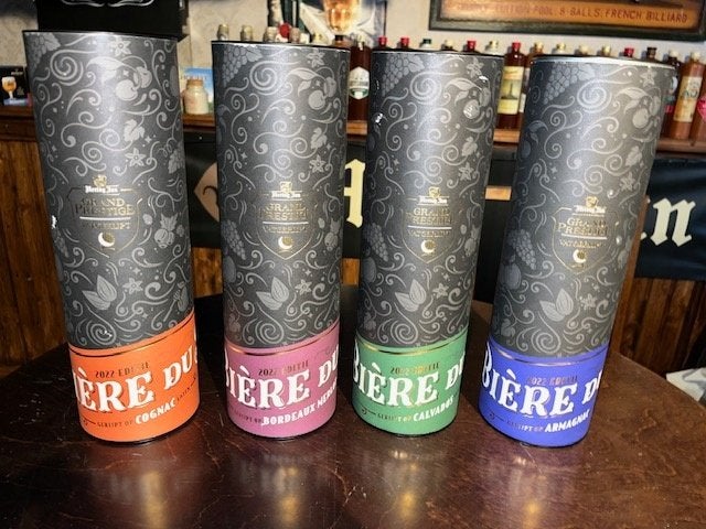 Diverse lege blikken en kokers: Hertog Jan, Warsteiner, etc., Ophalen of Verzenden, Gebruikt, Reclamebord, Plaat of Schild, Hertog Jan