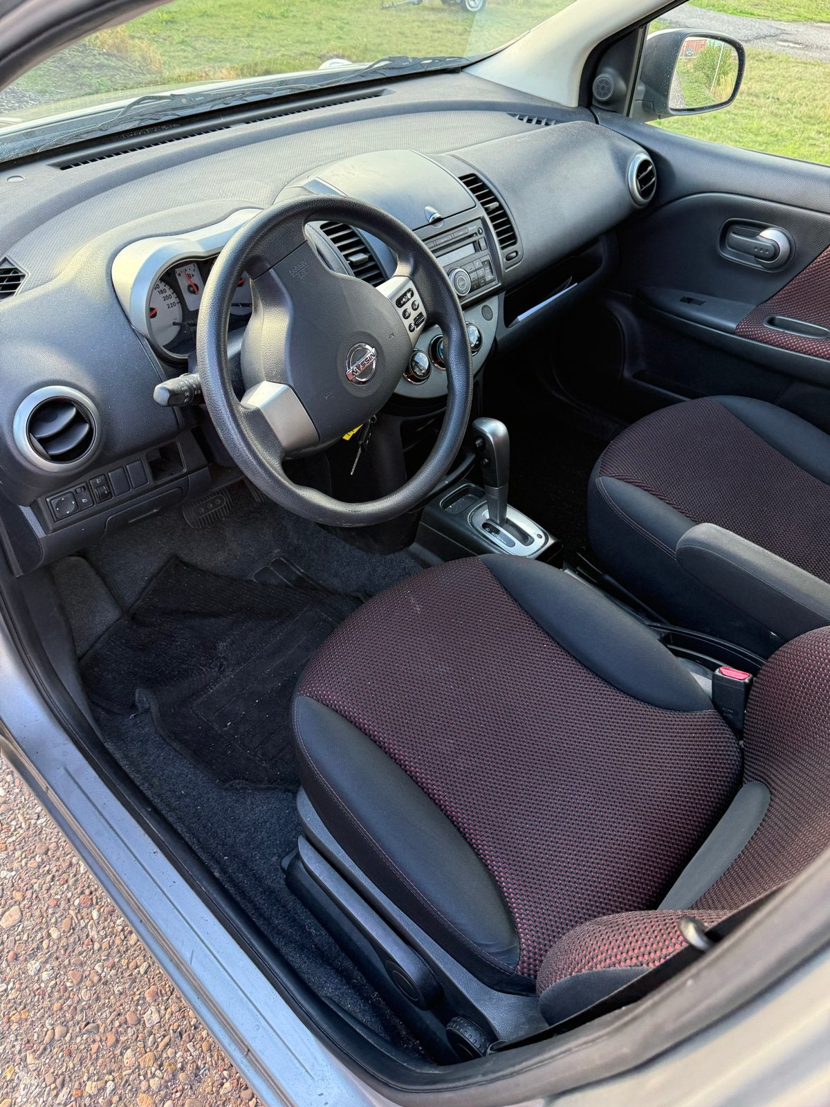 Foto 5 van Nissan Note Automaat | Benzine | 169.000 km | Dealer onderh.