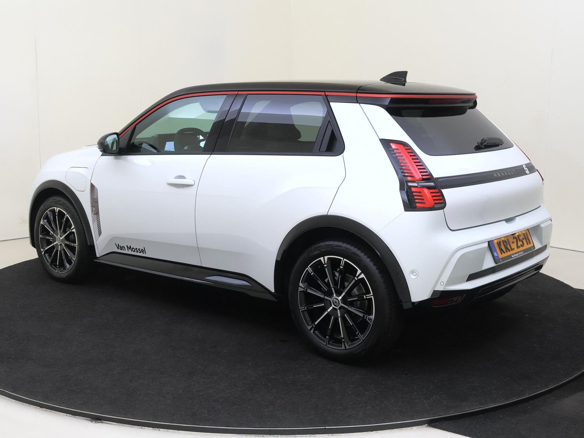 Renault 5 urban range iconic cinq 40 kWh | Navigatie | Harma, Auto's, Dealer onderhouden, Stof, Origineel Nederlands, Te koop