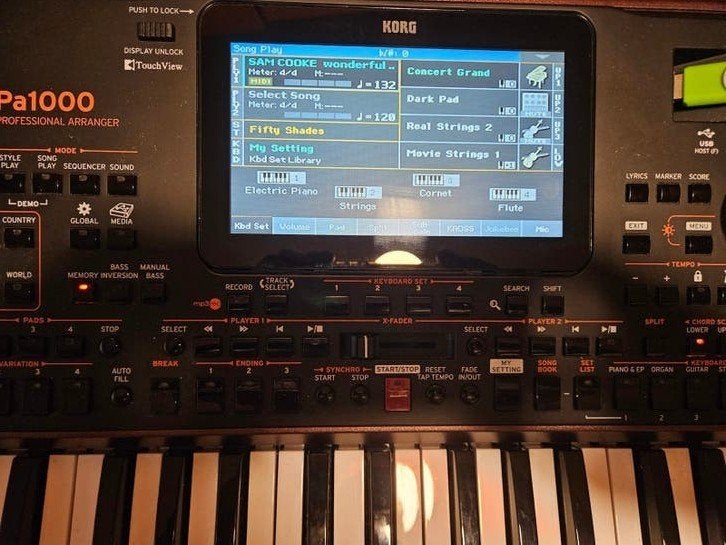 ZGAN Korg Pa1000 Arranger Keyboard zonder standaard, Ophalen, 61 toetsen, Korg, Zo goed als nieuw