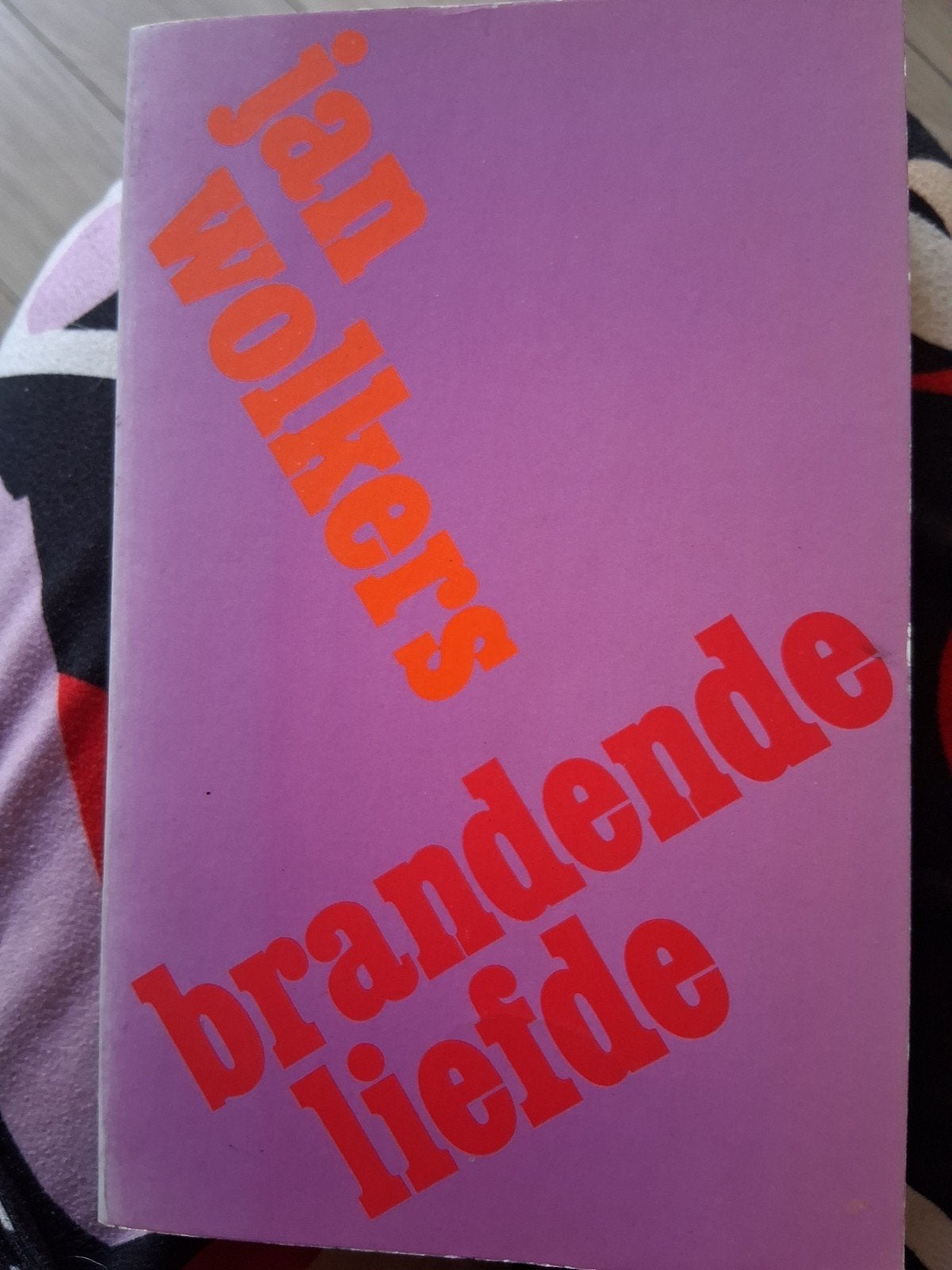 Jan Wolkers - Brandende Liefde (Boek), Boeken, Literatuur, Gelezen, Nederland, Ophalen of Verzenden