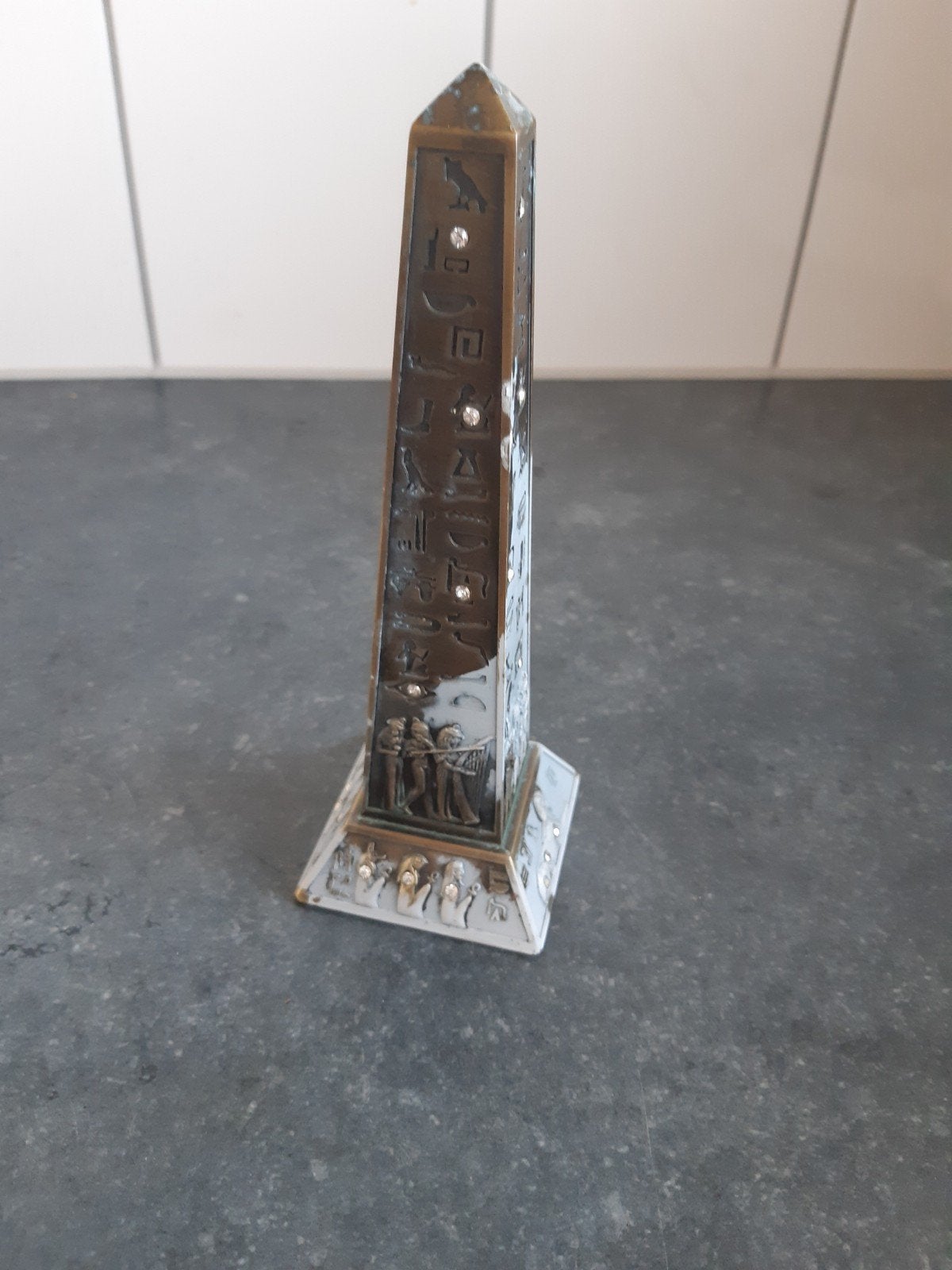 Piramide figuur, Ophalen, Gebruikt