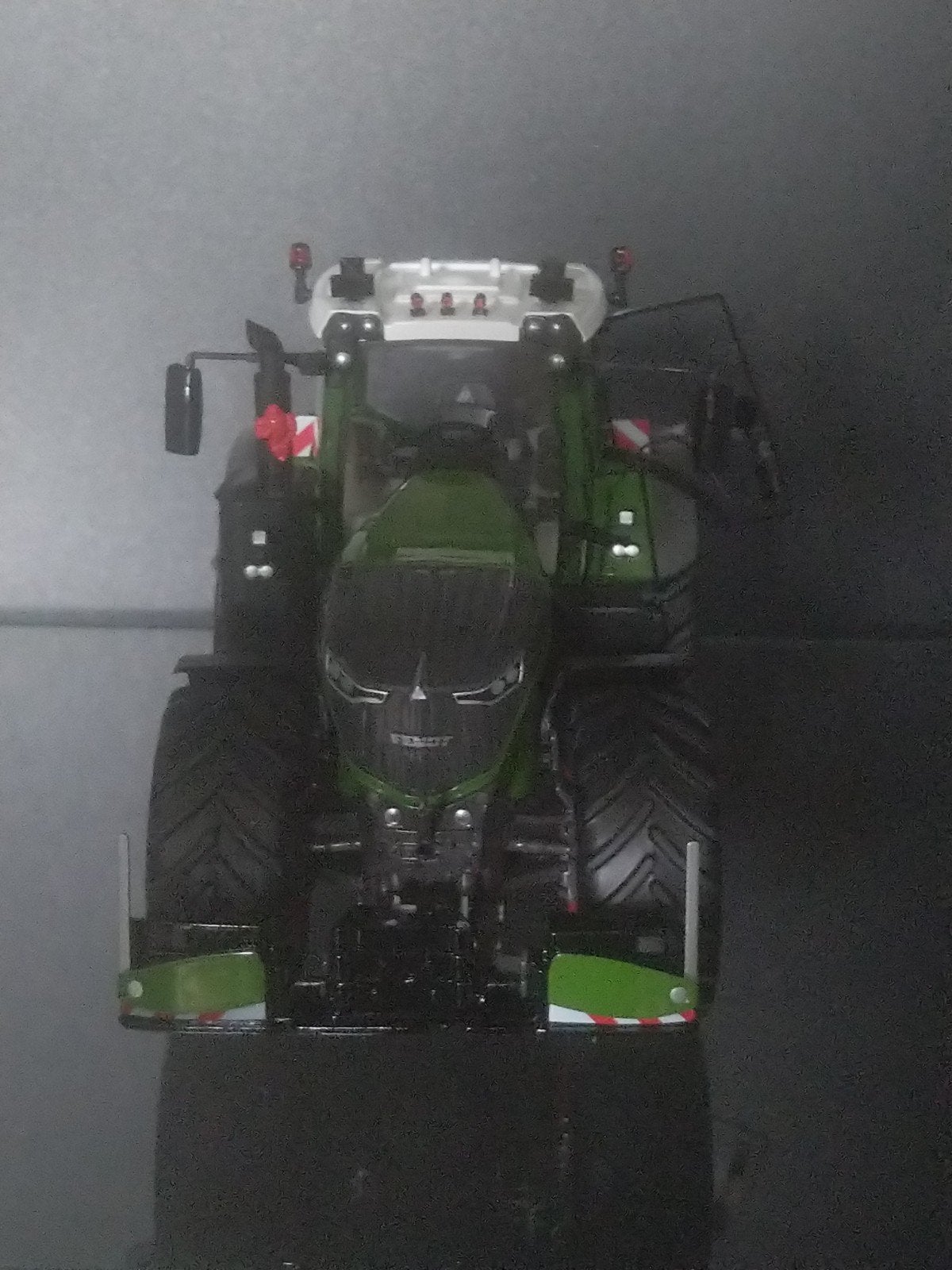 verbouwde fendt 1050, Hobby en Vrije tijd, Modelauto's | 1:32, Ophalen, Tractor of Landbouw, Overige merken