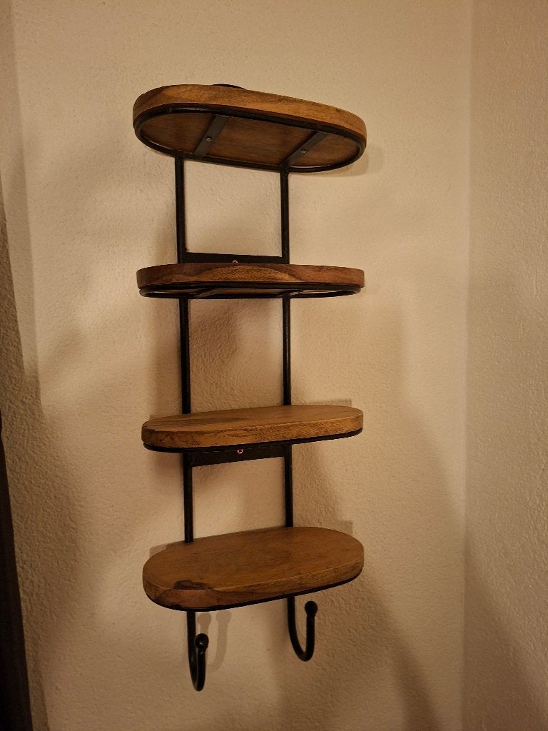 Teakhouten wandrek met 4 schapjes en haken, Ophalen of Verzenden, Zo goed als nieuw