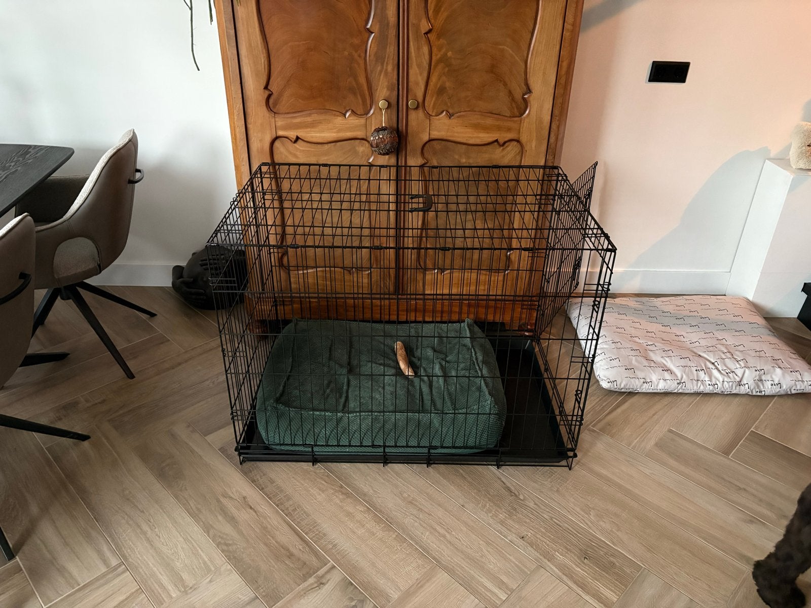 Honden bench, Ophalen, Zo goed als nieuw