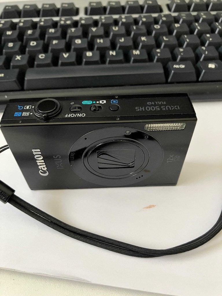Canon IXUS 500 HS Compactcamera met oplader en tasje, Ingebouwde flitser, Gebruikt, Canon, Cameratas