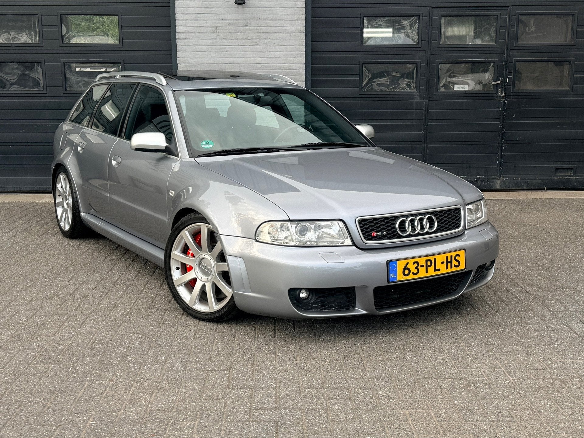 Audi A4 Avant 2.7 V6 quattro RS 4, Schuurvonst! Compleet dea, Auto's, Audi, Gebruikt, Zwart, 1595 kg, 2671 cc