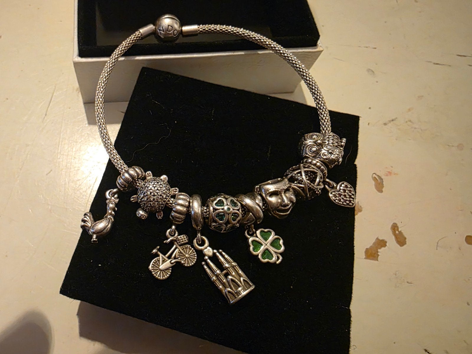 Pandora armband met retired bedels - 23cm, Sieraden, Tassen en Uiterlijk, Armbanden, Ophalen of Verzenden, Zo goed als nieuw, Zilver