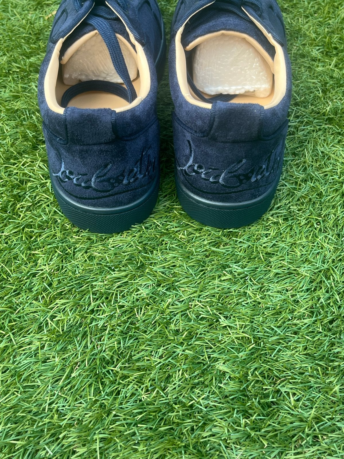 Louboutin Suède Blauw - Maat 42 (valt als 42,5) - Nieuw, Ophalen of Verzenden, Nieuw, Blauw, Veterschoenen