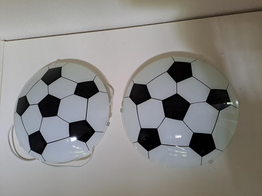 2 leuke voetballampen plafonierre en wandlamp met schakelaar, Huis en Inrichting, Ophalen of Verzenden
