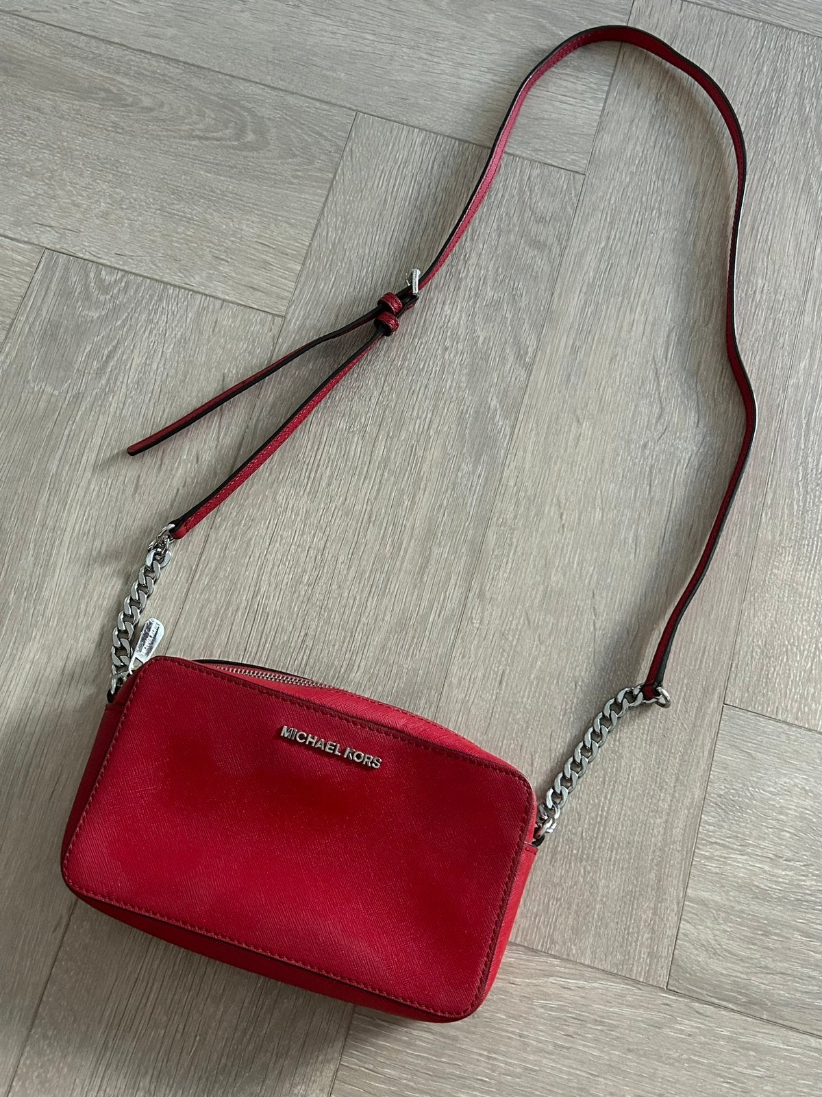 Rode Michael Kors tas | crossbody | schoudertas, Ophalen of Verzenden, Gebruikt, Rood, Overige merken