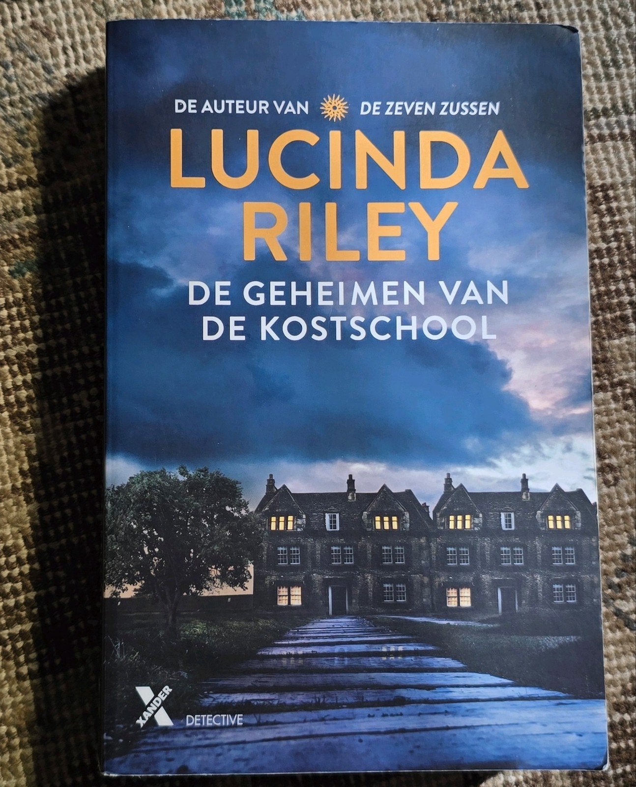 De Geheimen van de Kostschool, Ophalen of Verzenden, Zo goed als nieuw