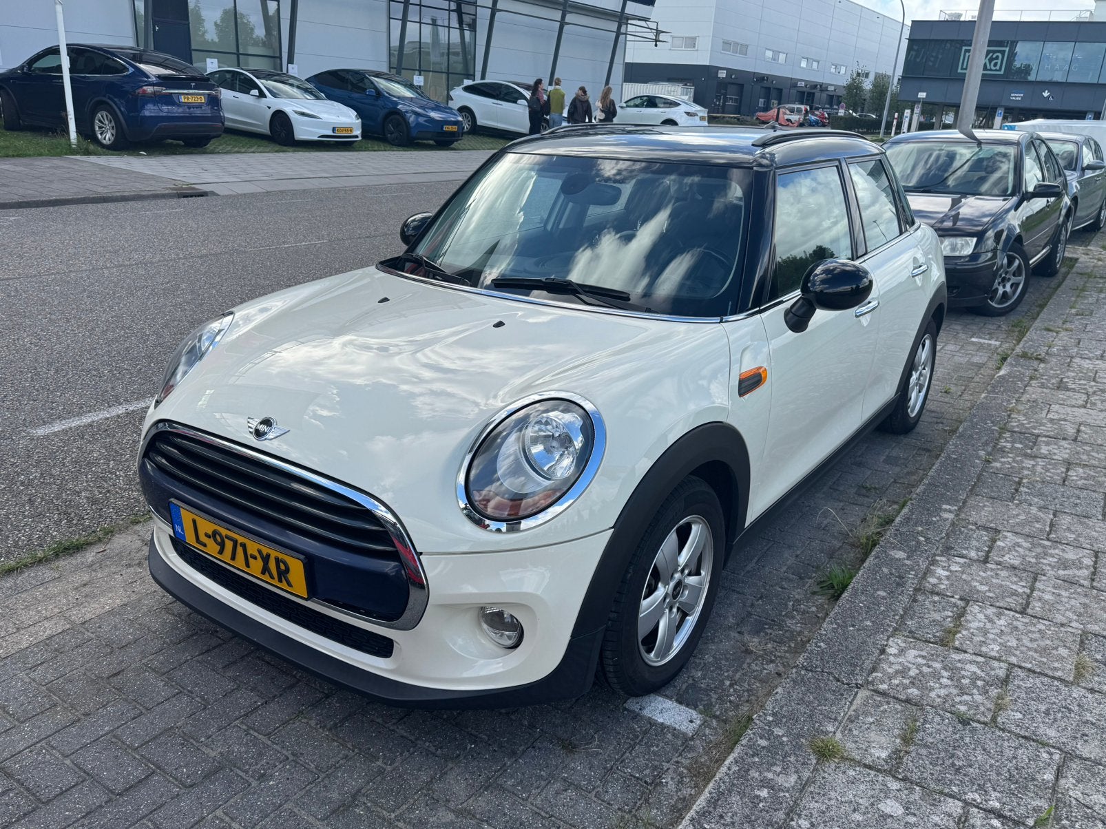 MINI Cooper Automaat 2017 | 85.717 km | Stoelverwarming, 136 pk, Wit, Particulier, Cooper