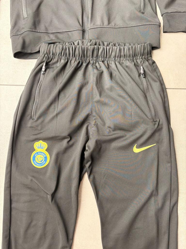 Nike trainingspak Al Nassr FC - Zwart/Geel, Kleding | Heren, Maat 48/50 (M), Zwart, Nike, Ophalen of Verzenden