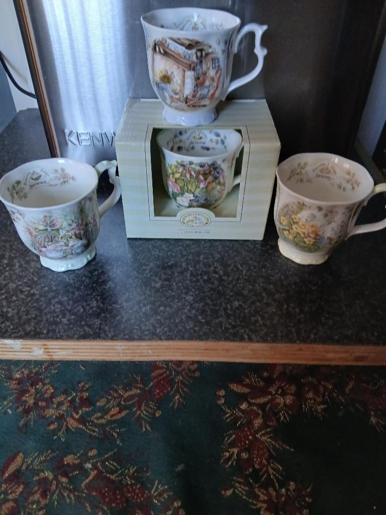 Brambly Hedge serie 4 seizoenen bekers full size, Ophalen of Verzenden, Nieuw, Porselein, Kop en/of schotel