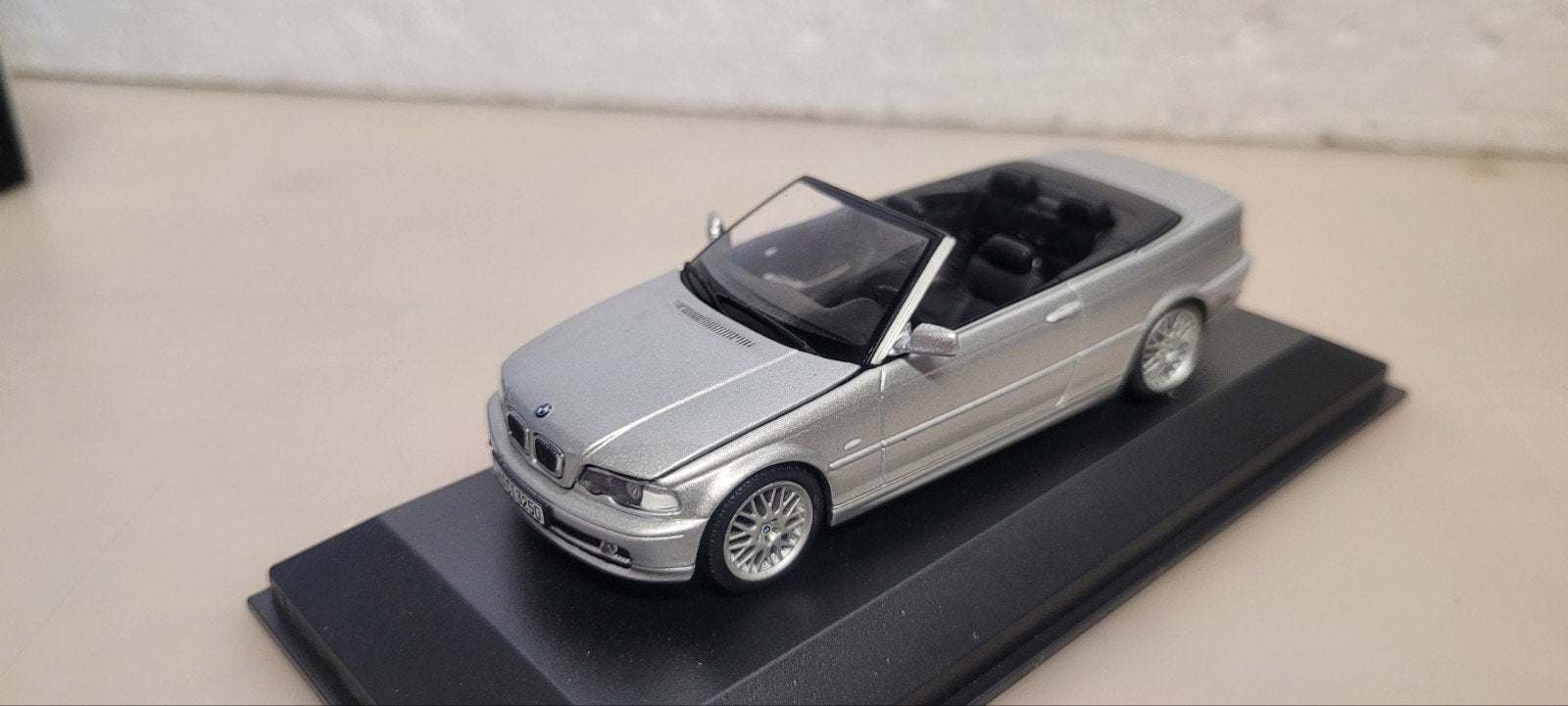 Minichamps BMW 3 serie cabrio E46, Ophalen of Verzenden, Zo goed als nieuw, Auto, MiniChamps