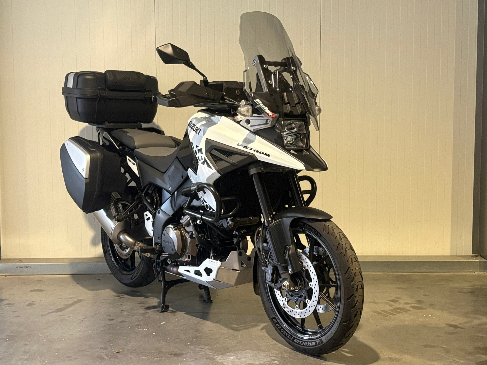 Suzuki V-Strom 1050 | Akrapovic | 1e Eigenaar | 3 koffers, Suzuki-Allee 7
64625  Bensheim, DE, Bedrijf, Meer dan 35 kW, Toermotor