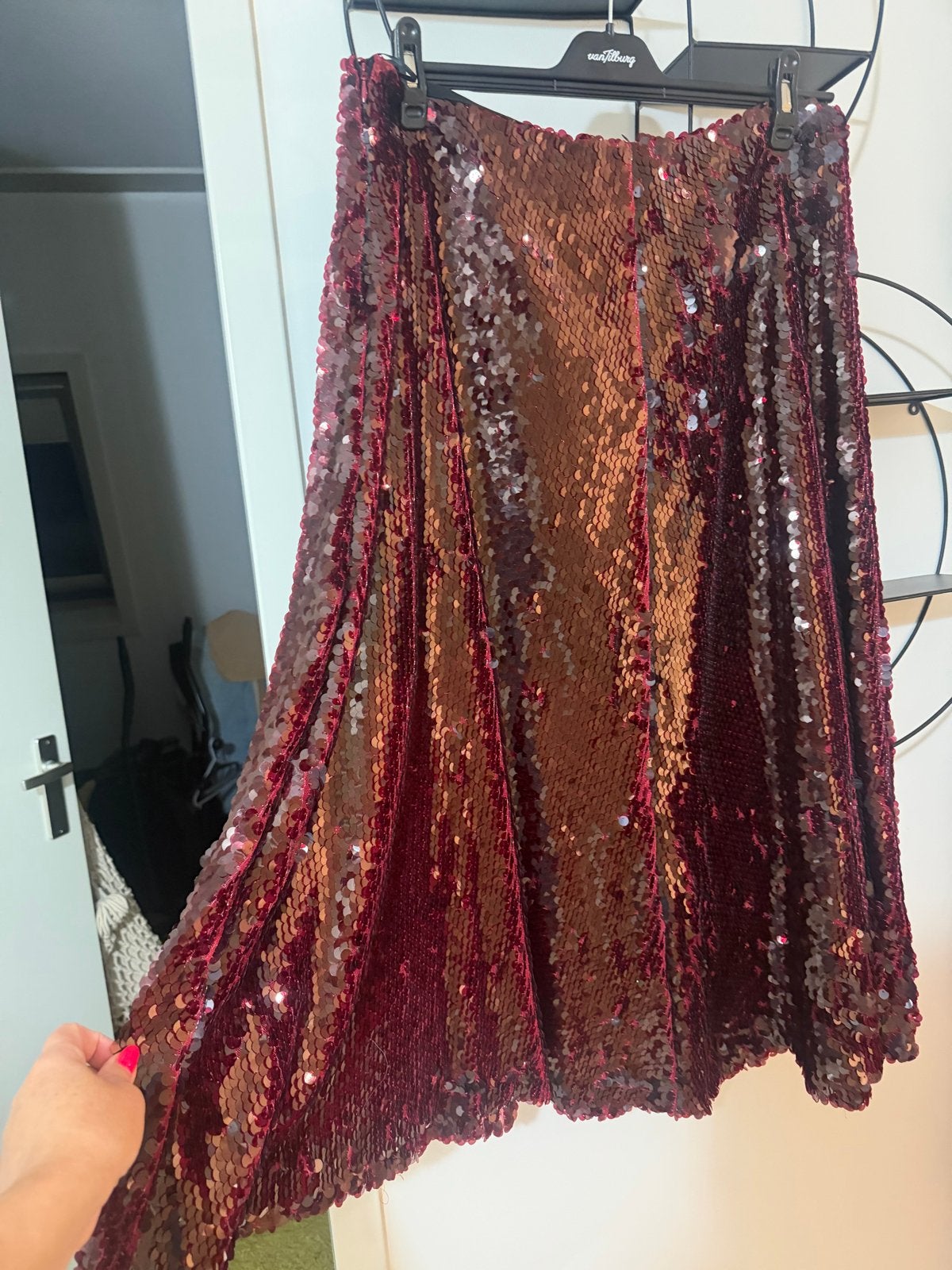 Zara Glitter Pailletten Rok Wijnrood Maat XL, Kleding | Dames, Rokken, Maat 42/44 (L), Ophalen of Verzenden, Zo goed als nieuw