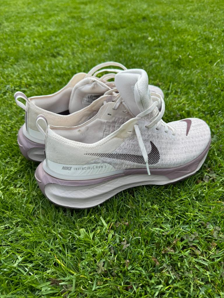 Nike Invincible Run 3 - 42,5 - Hardloopschoenen, Kleding | Heren, Schoenen, Ophalen of Verzenden, Gedragen, Overige kleuren, Sneakers of Gympen