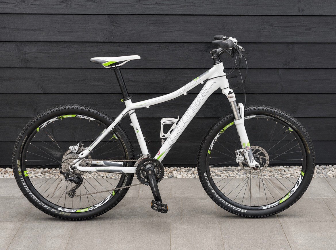 Cube  27,5 dames mountainbike  + gratis helm, Ophalen of Verzenden, Zo goed als nieuw, Dames, Overige merken