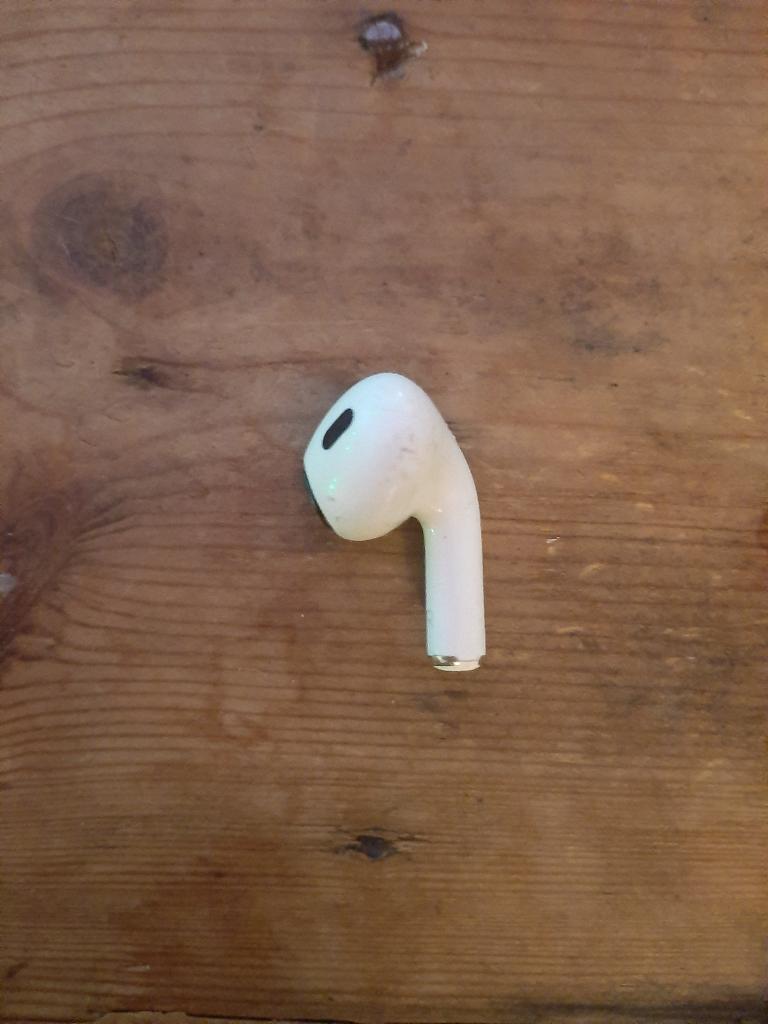 Apple Airpods 2 Pro earbud rechts rechter (A3047), In gehoorgang (in-ear), Draadloos opladen, Ophalen of Verzenden, Zo goed als nieuw