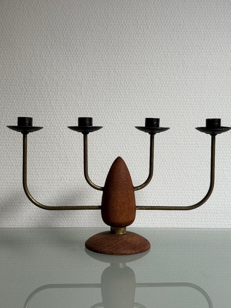 Vintage Deense kandelaar van teak en messing mid century, Huis en Inrichting, Woonaccessoires | Kandelaars en Kaarsen, Gebruikt