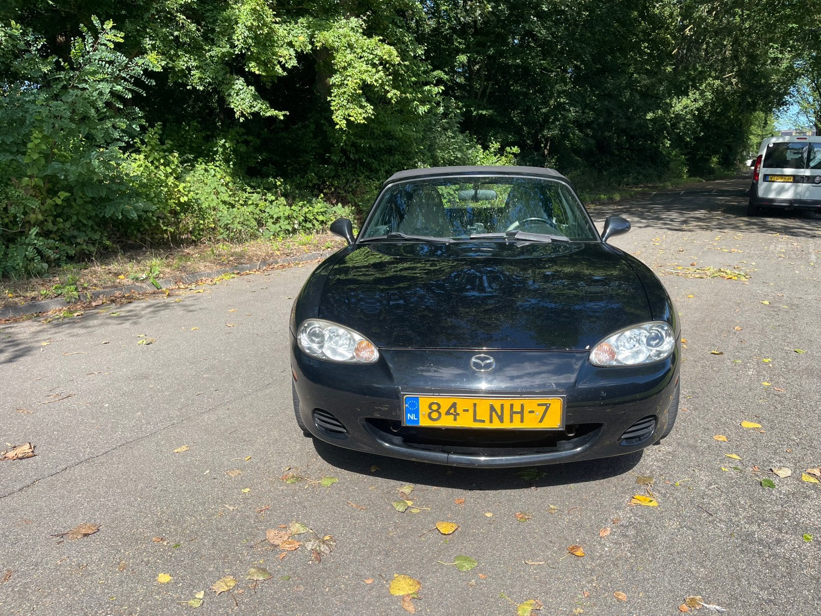 Foto 2 van Mazda MX-5 1.6 I 2003 Zwart