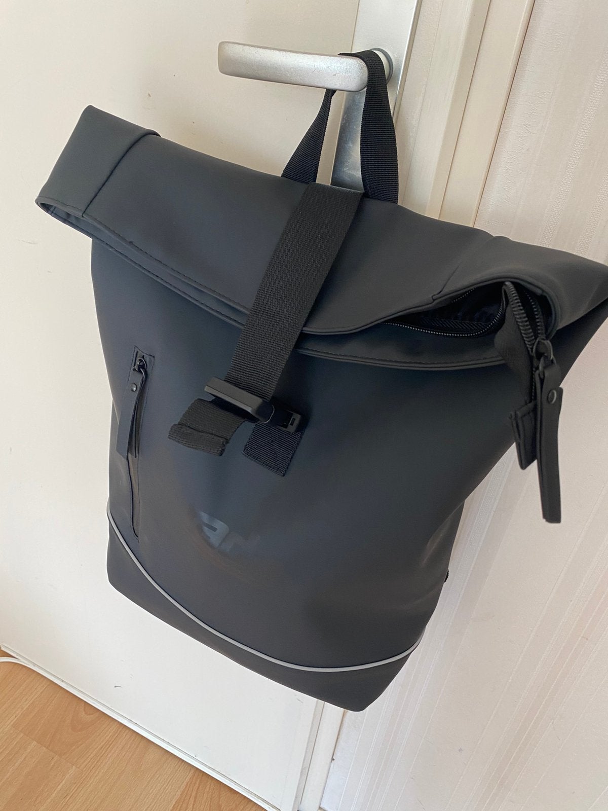 Nieuwe Zwarte waterdichte laptoprugtas, Ophalen of Verzenden, Nieuw