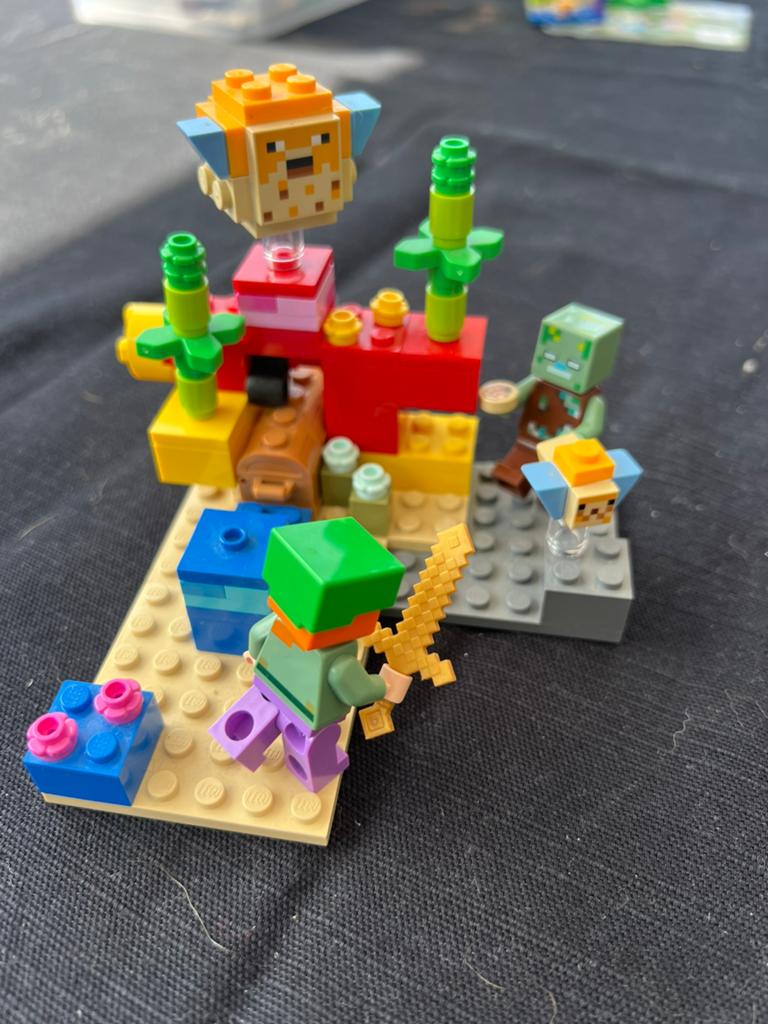 Lego Minecraft 21164, Ophalen of Verzenden, Zo goed als nieuw