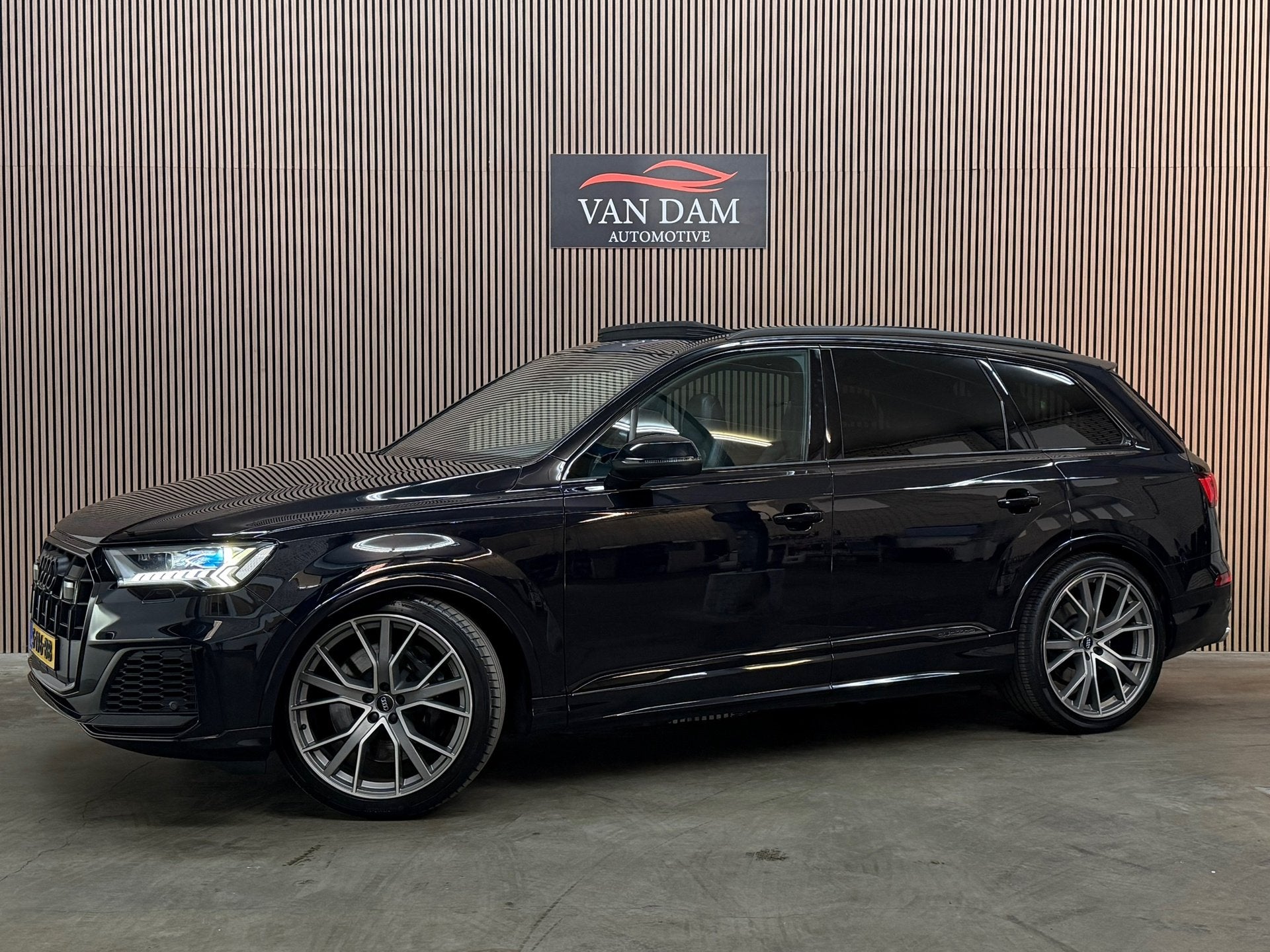 Audi Q7 4.0 TDI SQ7 quattro 7p 2020 PANO LUCHTVERING RS-SEAT, Auto's, Automaat, Dealer onderhouden, 435 pk, Gebruikt