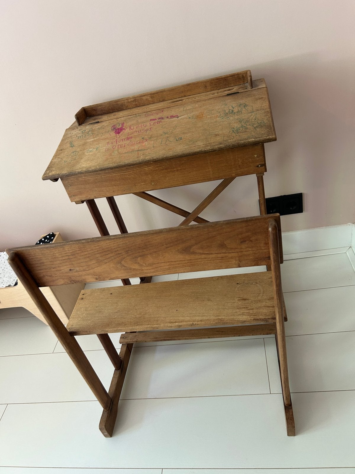 Super leuk oud schoolbankje tafel bank, Ophalen