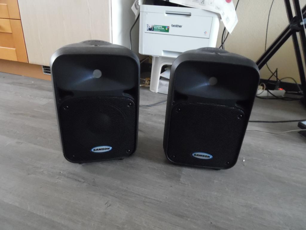 Actieve speakers Samson 200 Watt, Audio, Tv en Foto, Luidsprekers, Gebruikt, Front, Rear of Stereo speakers, 120 watt of meer