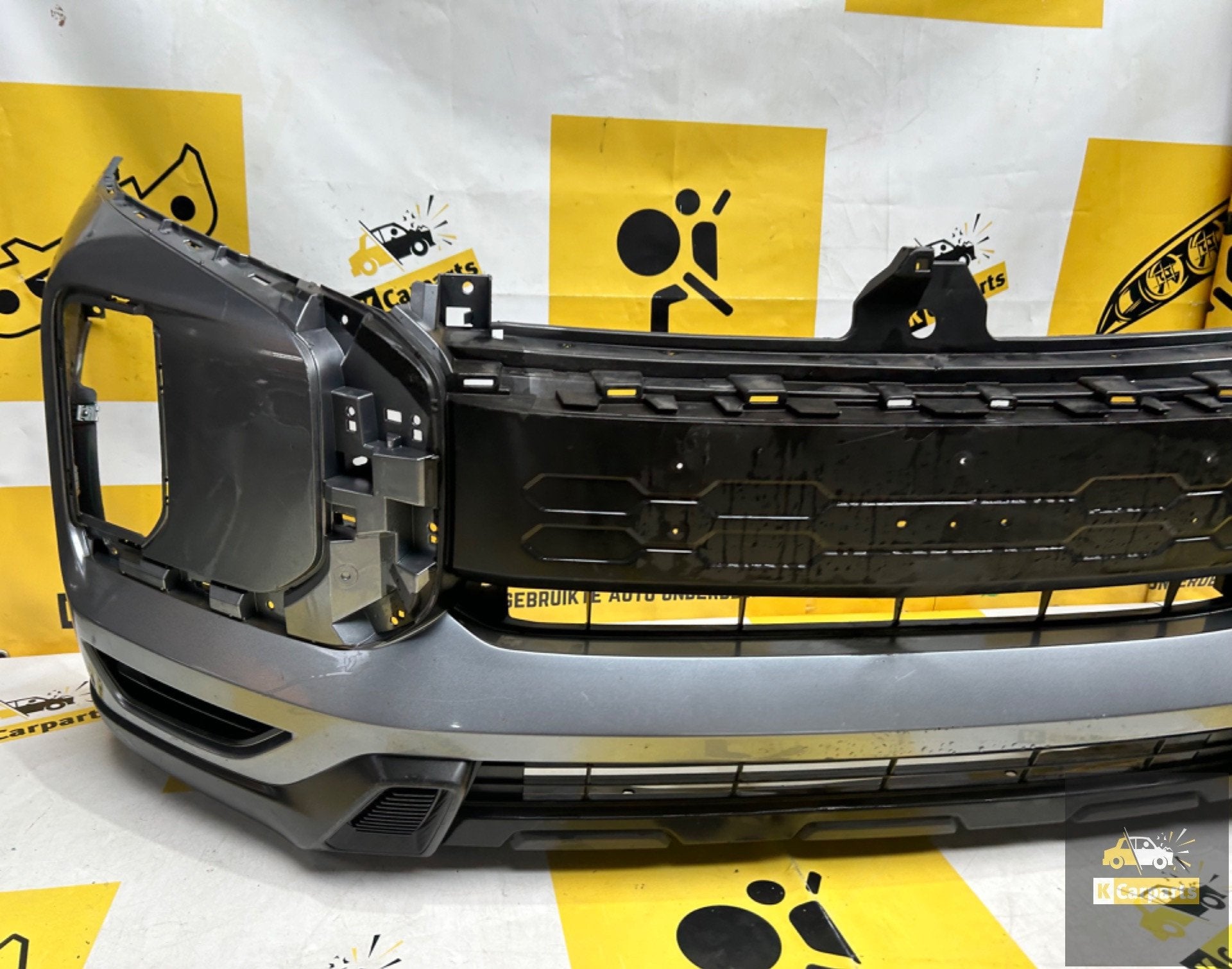 Mitsubishi Outlander ASX Voorbumper 2020-2024 6400J611ZZ, Auto-onderdelen, Carrosserie en Plaatwerk, Info@mitsubishi-motors.com