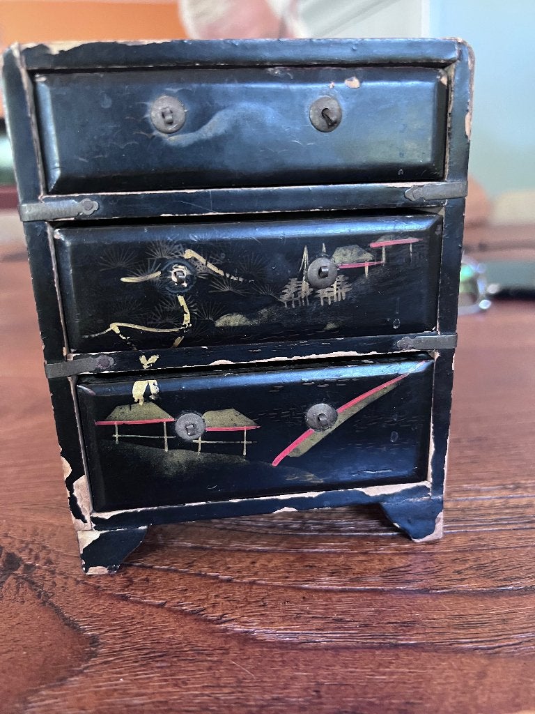 Antiek Japans lakwerk miniatuur ladekastje, Ophalen of Verzenden