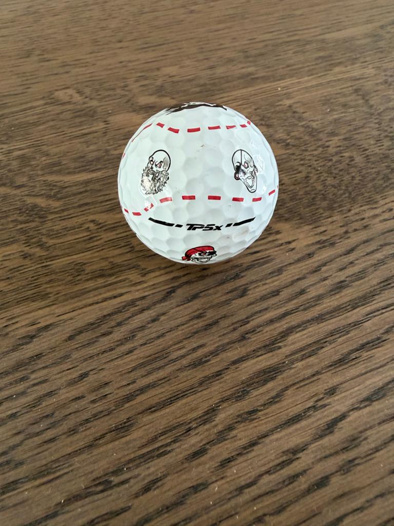 TaylorMade TP5x pix pirate Golfbal, Sport en Fitness, Golf, Ophalen of Verzenden, Zo goed als nieuw, Bal(len), Overige merken