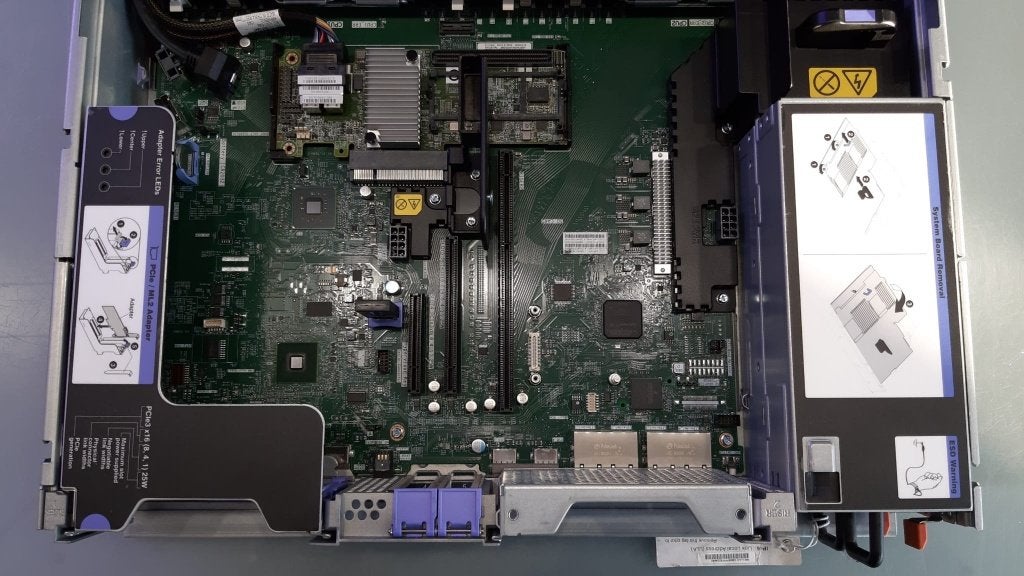 Foto 4 van Lenovo x3650 M5 server | Xeon 6-core | 16GB | Garantie