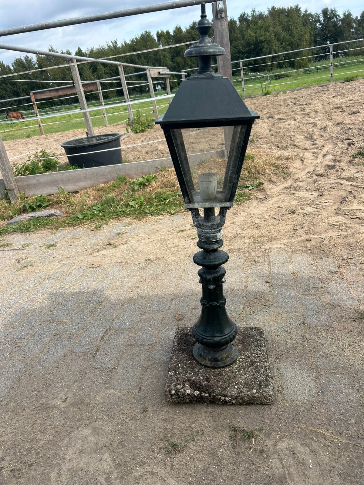 Oude mini lantaarnpaal, Ophalen, Staande lamp, 50 tot 250 watt, IJzer